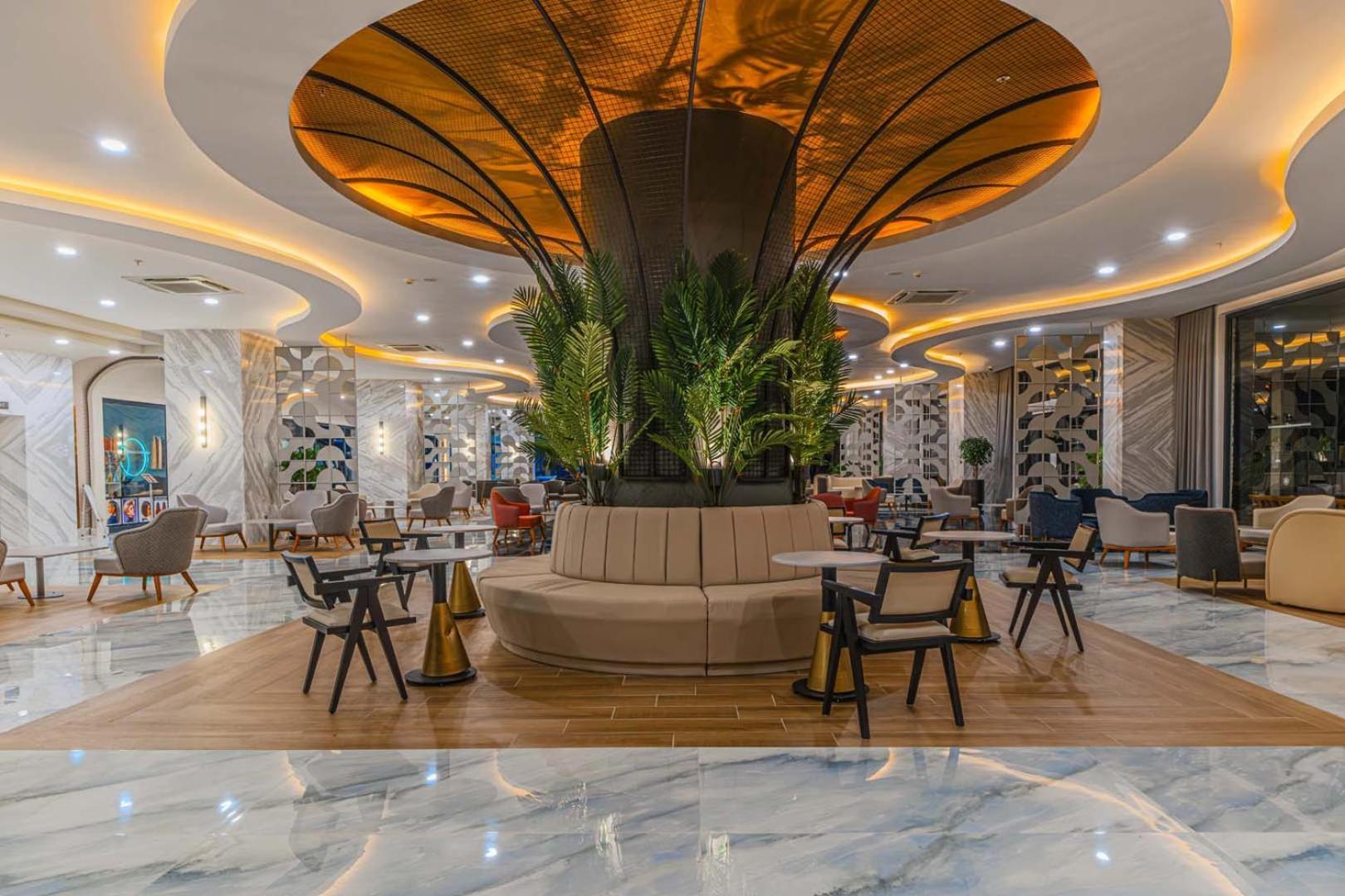 Otel Dream Fun World Side